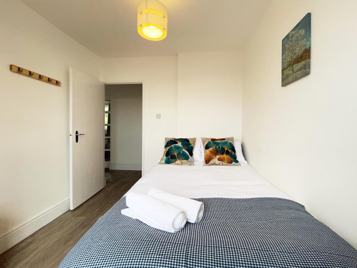 Sophie Place In Vauxhall - 3 Double Beds, 1 Sofa Bed, Spacious London Exterior photo